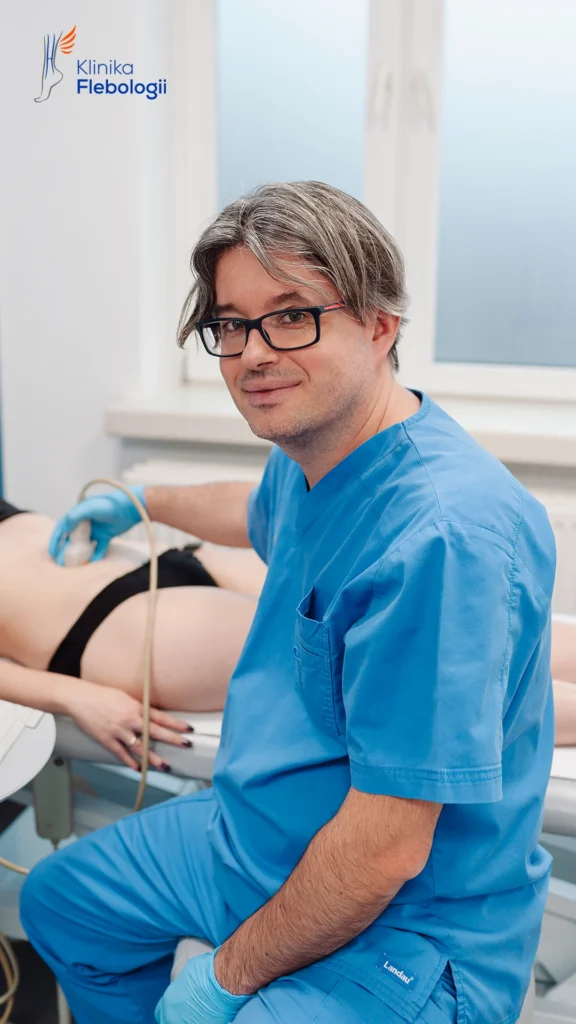 Dr Cezary Szary from the Department of Phlebology performs Doppler ultrasound of the pelvic veins.